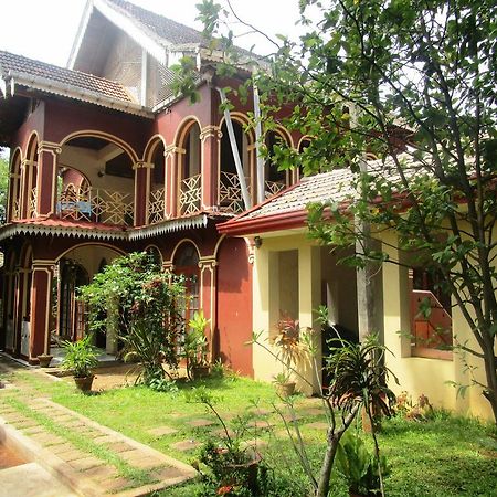 Hotel Shalini Анурадхапура Екстериор снимка