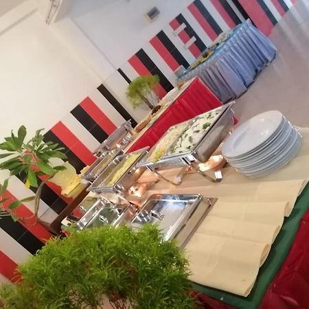 Hotel Shalini Анурадхапура Екстериор снимка