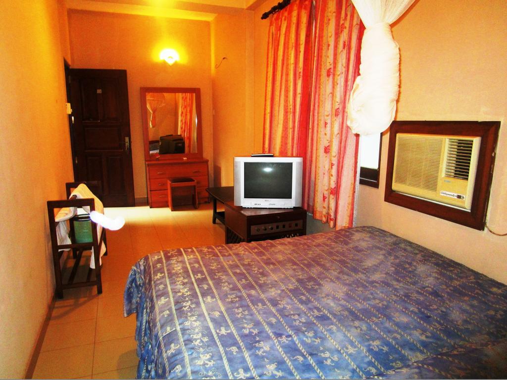 Hotel Shalini Анурадхапура Стая снимка